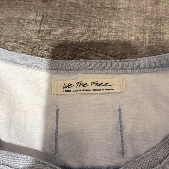 We The Free - Gene Henley Distressed V-Neck Pocket Blue Oversized Shirt - Large - Picture 12 of 13